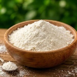 Farinha de arroz branco em tigela de madeira com fundo natural – Empório Naturelo